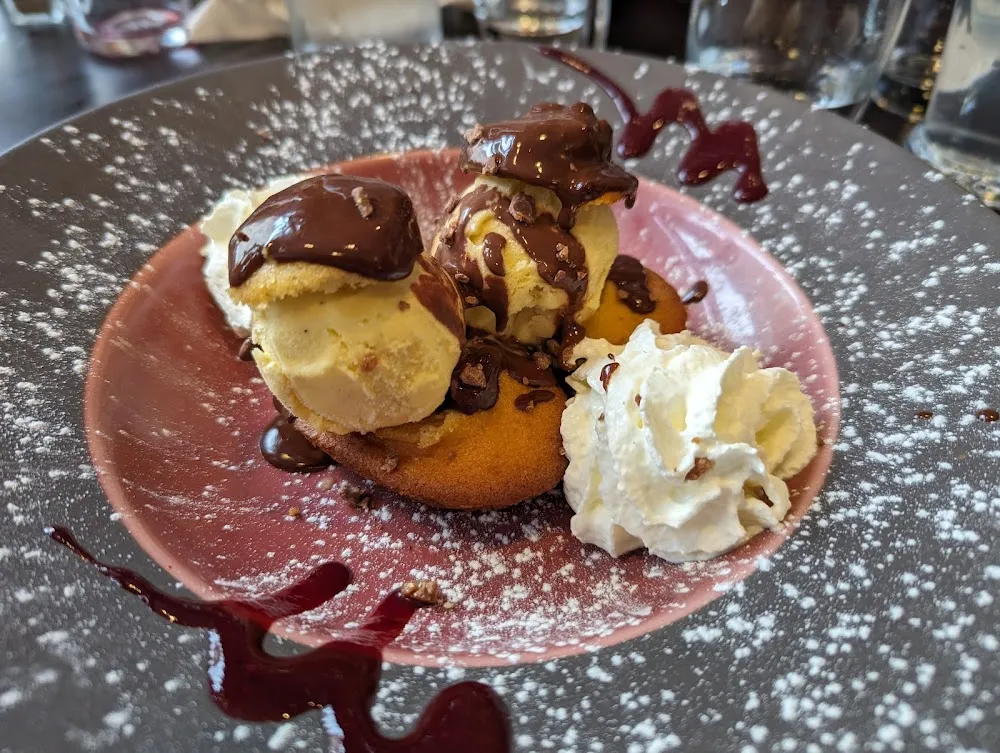 Madeleine Profiterole